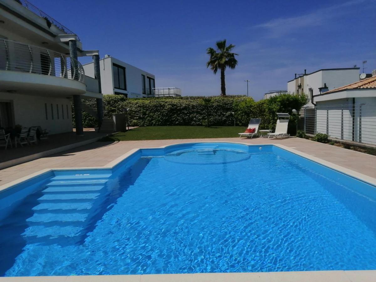 Hotel Just Blue Montesilvano Marina Exterior foto